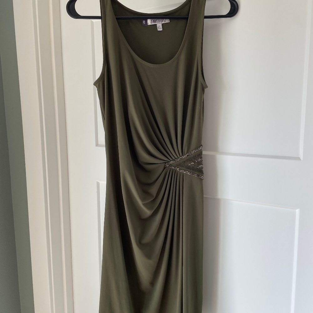 Jennifer Lopez beaded stretchy sleeveless dress